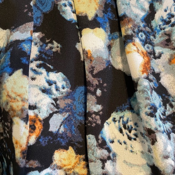 Easy packing versatile sleeveless top sz L - Picture 4 of 4